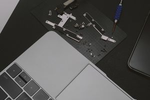 Отремонтируйте, обновите и почистите Mac вместе с инструментами iFixit!